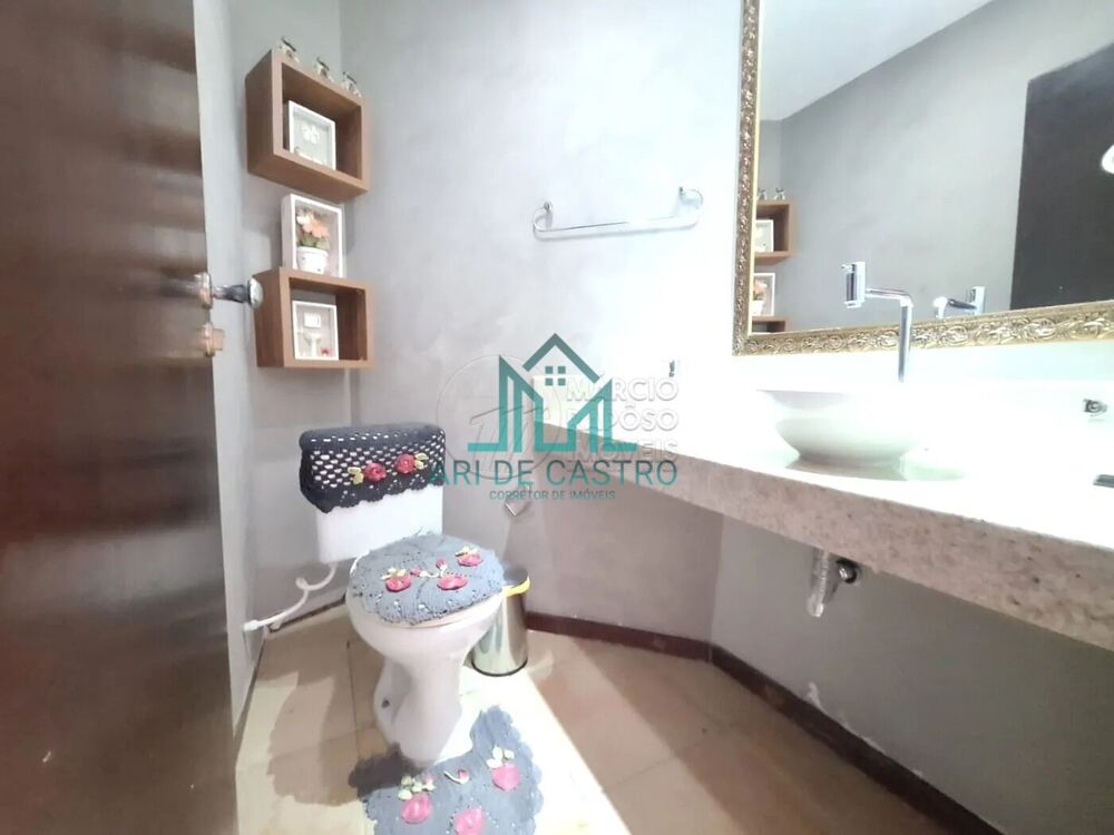 Casa, 4 quartos, 272 m² - Foto 8