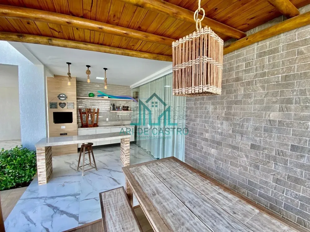 Casa, 5 quartos, 248 m² - Foto 1