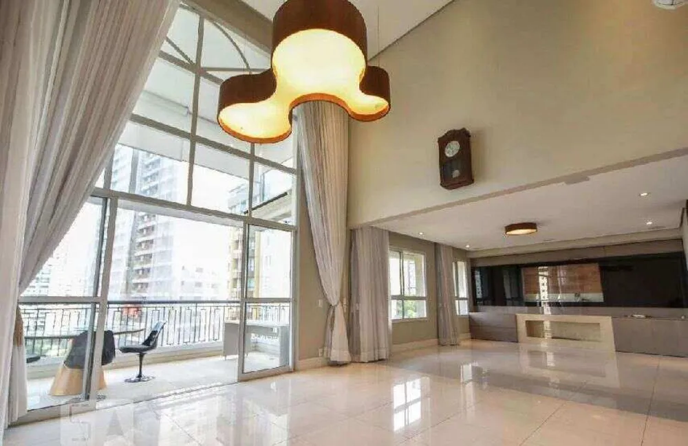 Apartamento, 3 quartos, 216 m² - Foto 1