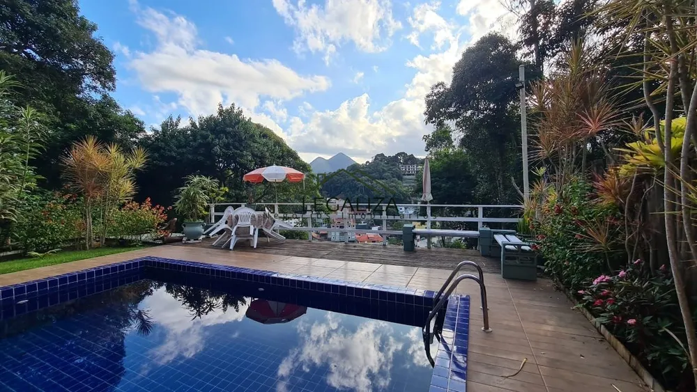 Casa, 3 quartos, 300 m² - Foto 1
