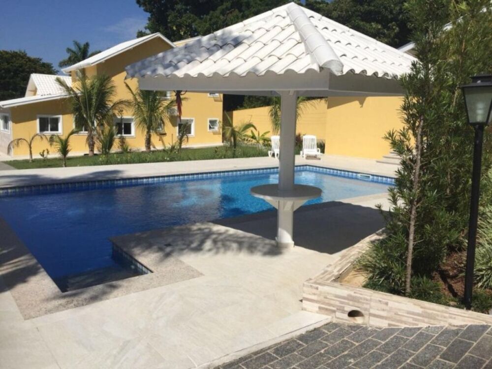 Casa à venda com 4 quartos, 2500m² - Foto 1