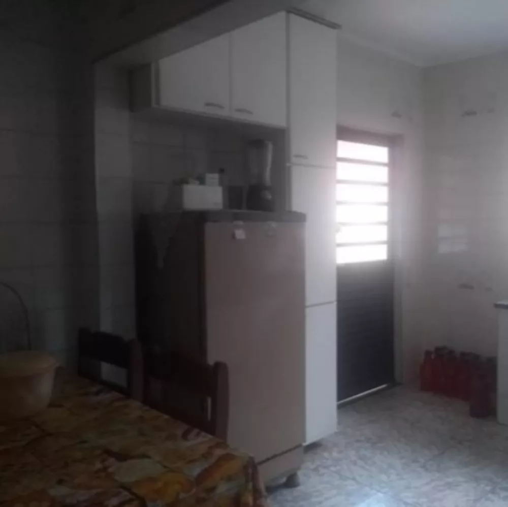 Casa à venda com 3 quartos, 175m² - Foto 2