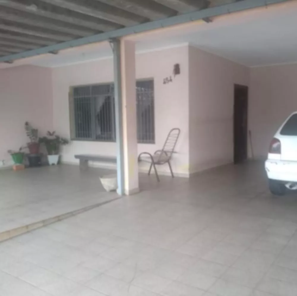 Casa à venda com 3 quartos, 175m² - Foto 1