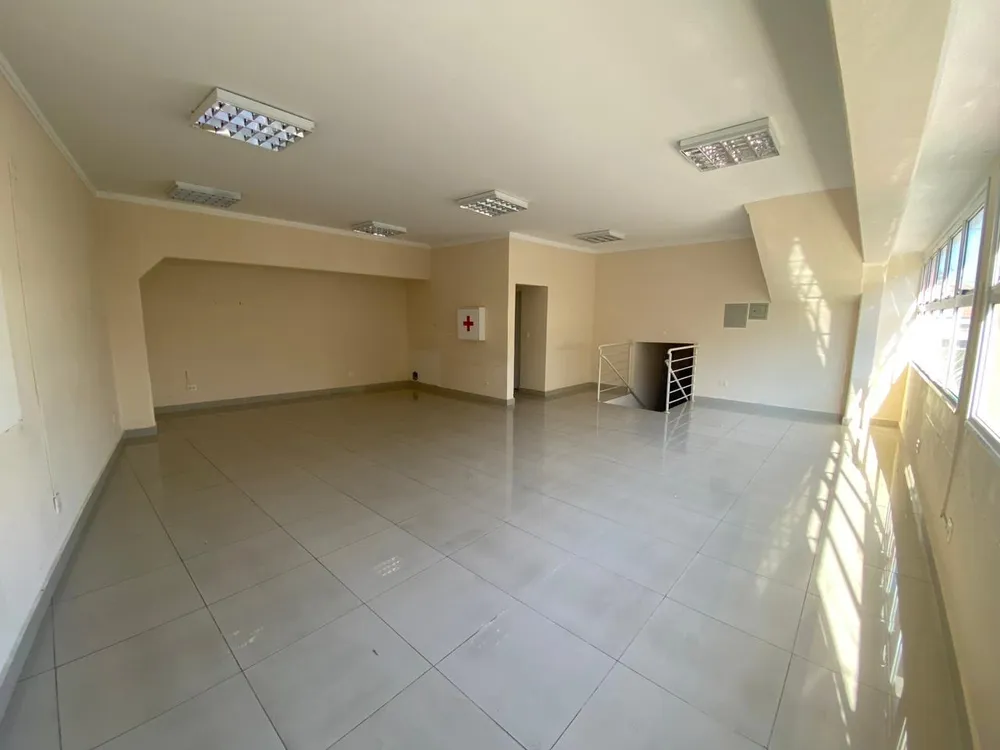 Prédio Inteiro - Foto 1