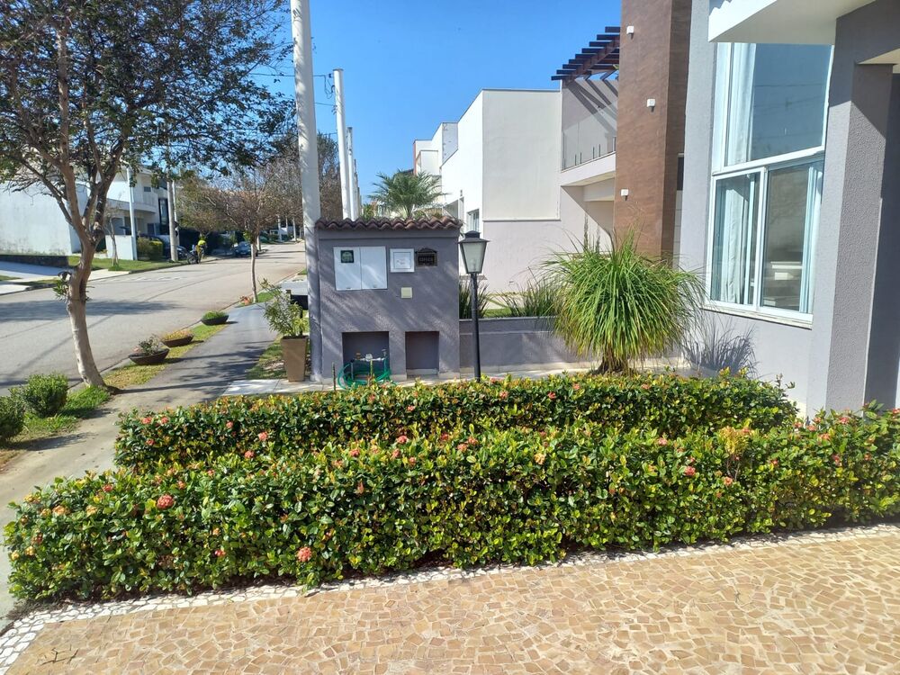 Casa à venda com 4 quartos, 250m² - Foto 3