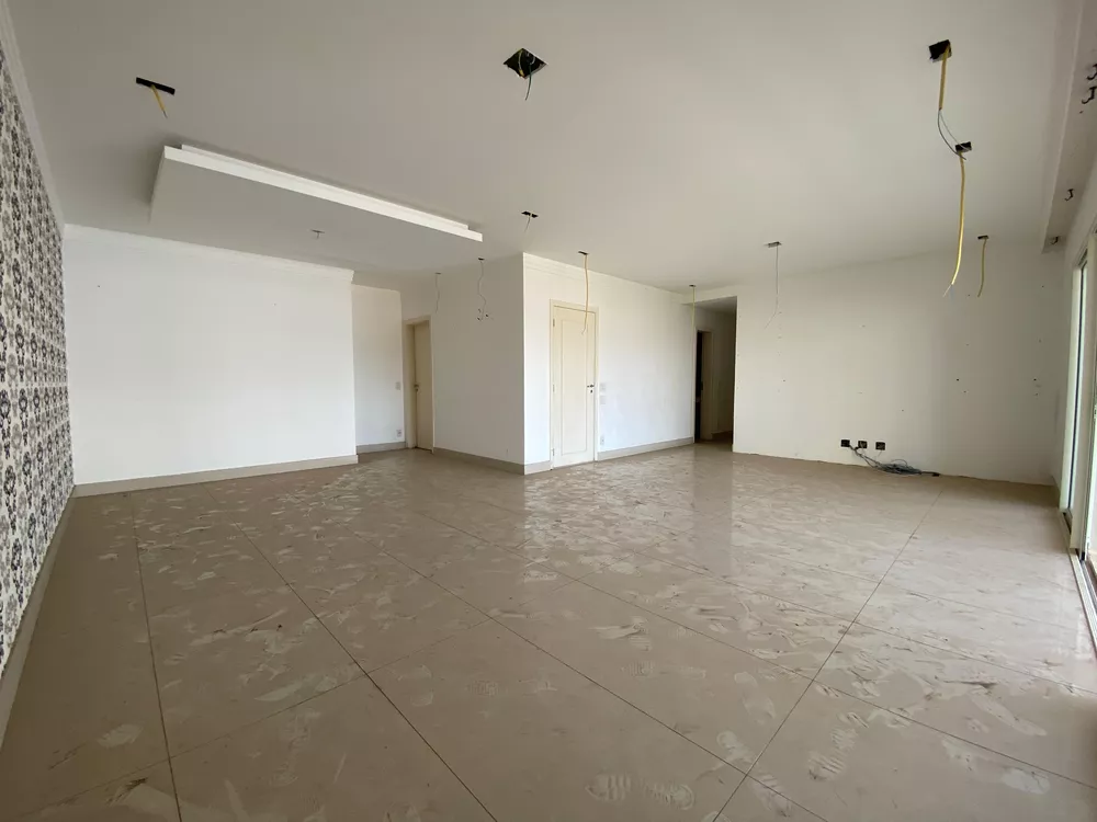 Apartamento à venda com 4 quartos, 246m² - Foto 3