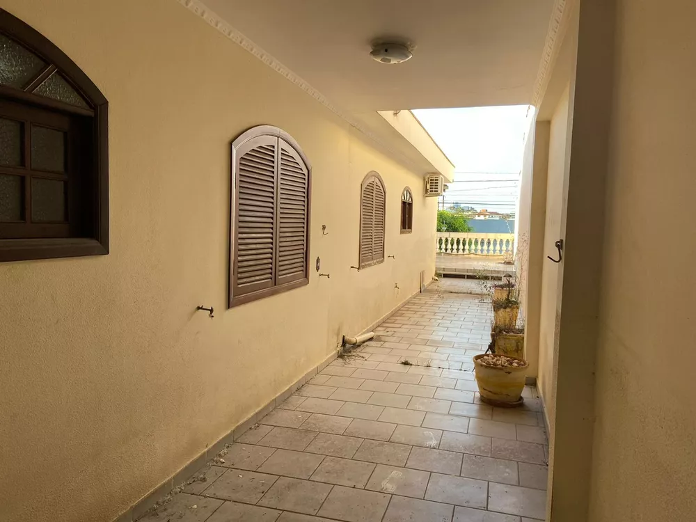 Casa à venda e aluguel com 4 quartos - Foto 40