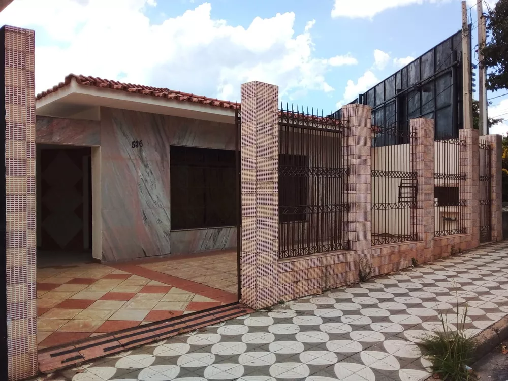 Prédio Inteiro à venda com 5 quartos, 300m² - Foto 1