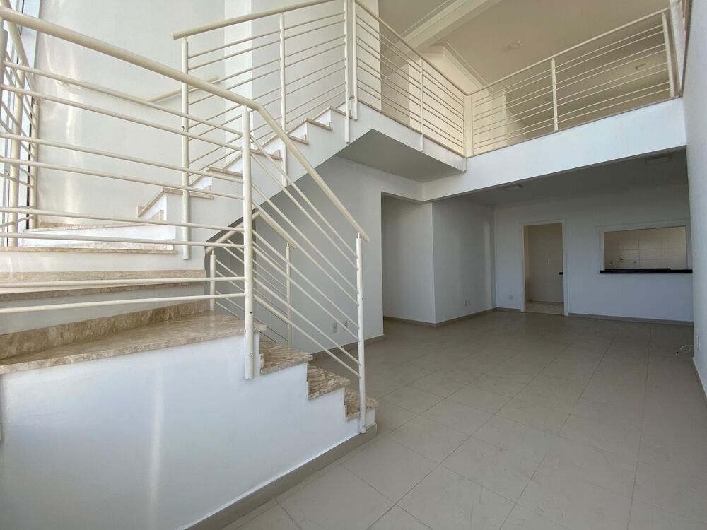 Cobertura, 3 quartos, 227 m² - Foto 4