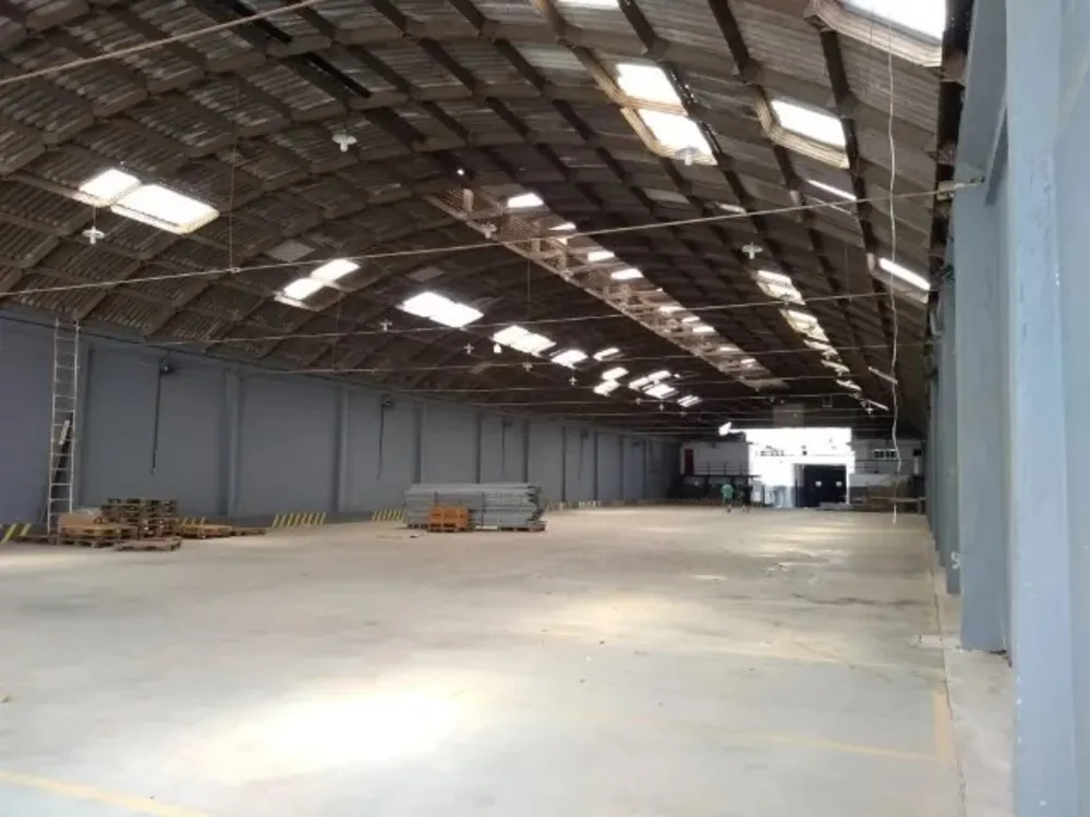 Depósito-Galpão, 2200 m² - Foto 3