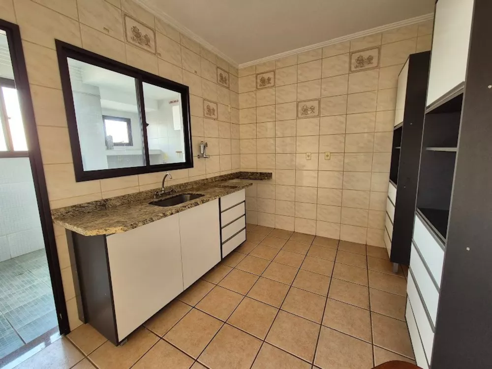 Apartamento à venda com 3 quartos, 109m² - Foto 3