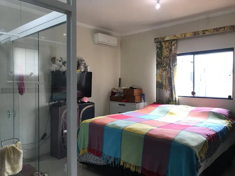 Chácara, 3 quartos, 1100 m² - Foto 1
