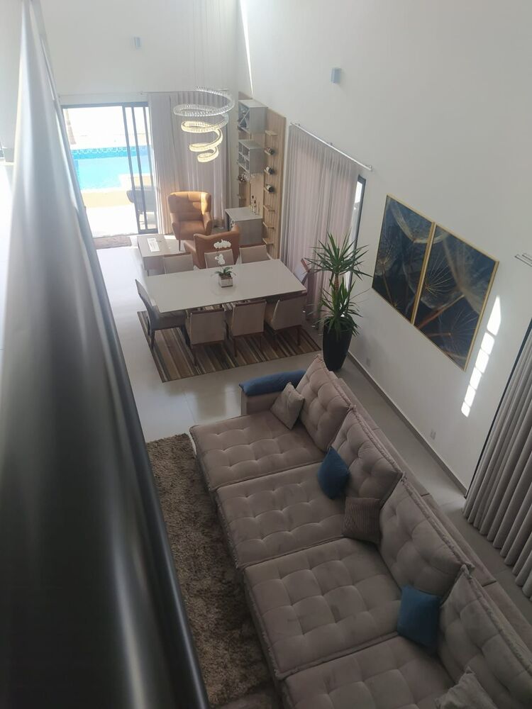 Casa, 3 quartos, 225 m² - Foto 1