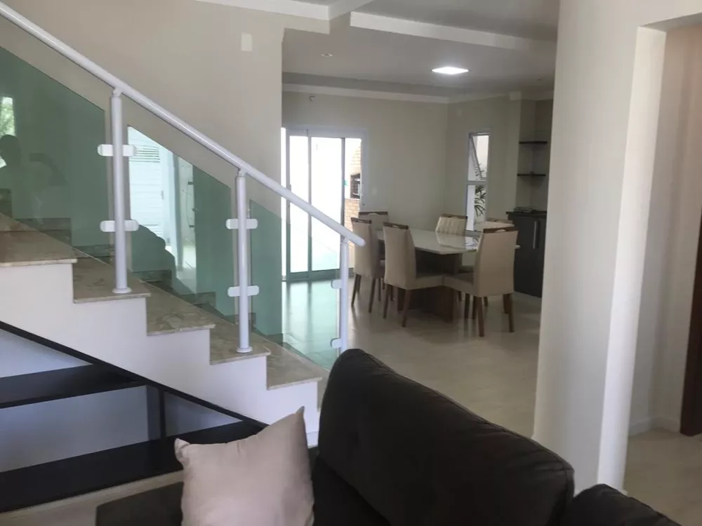 Casa, 2 quartos, 330 m² - Foto 1