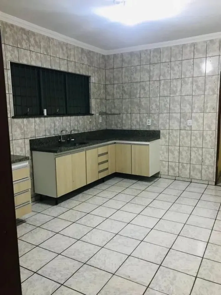 Casa, 3 quartos, 158 m² - Foto 2