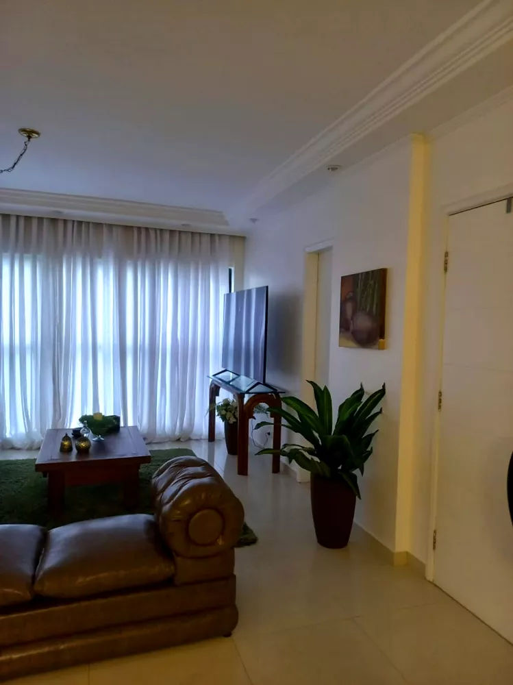 Apartamento à venda com 3 quartos, 176m² - Foto 2