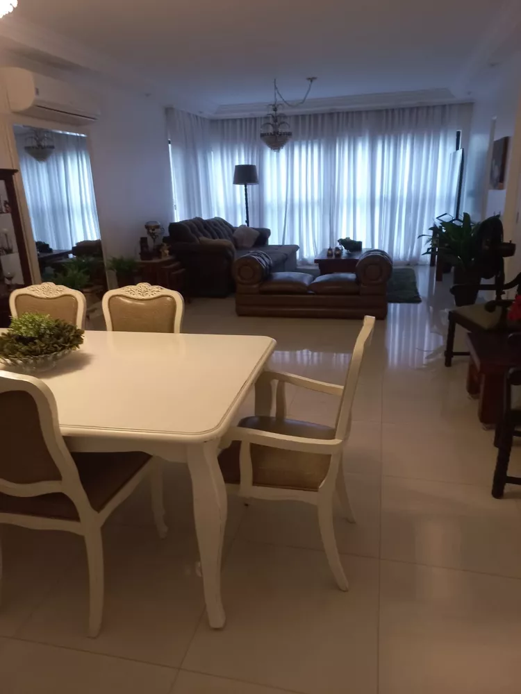 Apartamento à venda com 3 quartos, 176m² - Foto 1