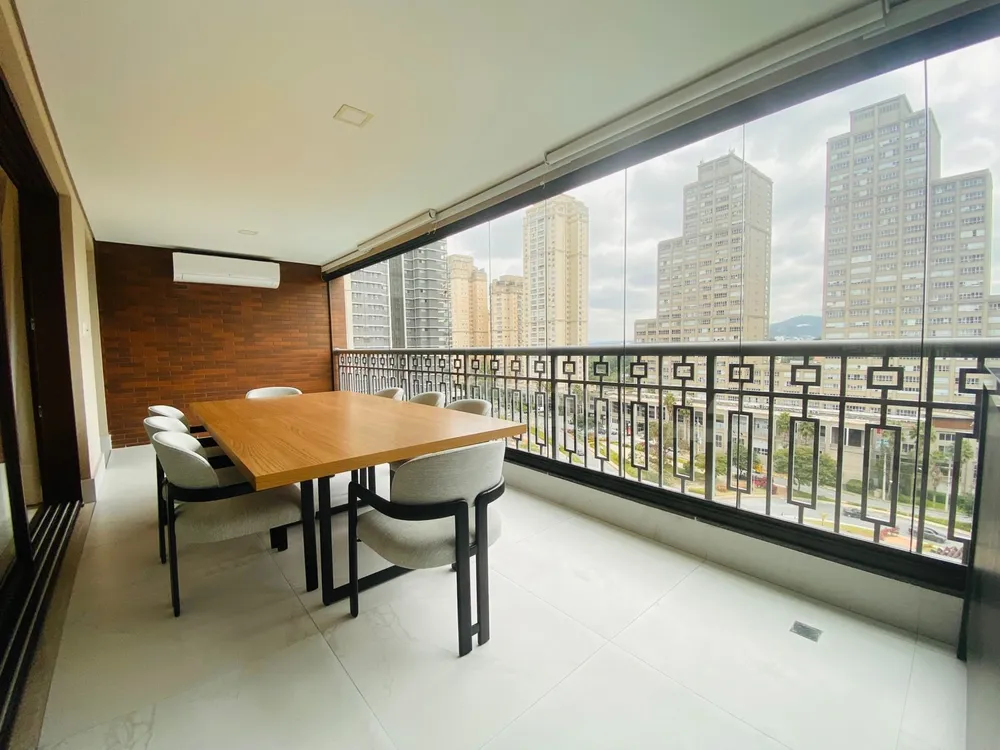 Apartamento, 3 quartos, 228 m² - Foto 2