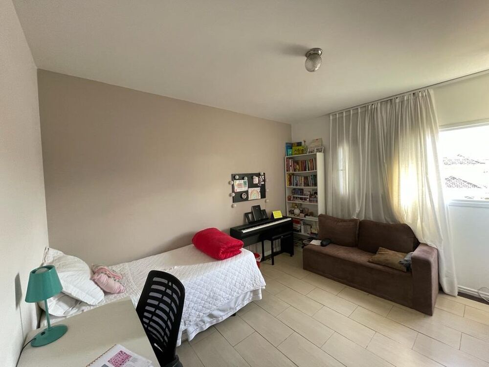 Casa, 3 quartos, 252 m² - Foto 2