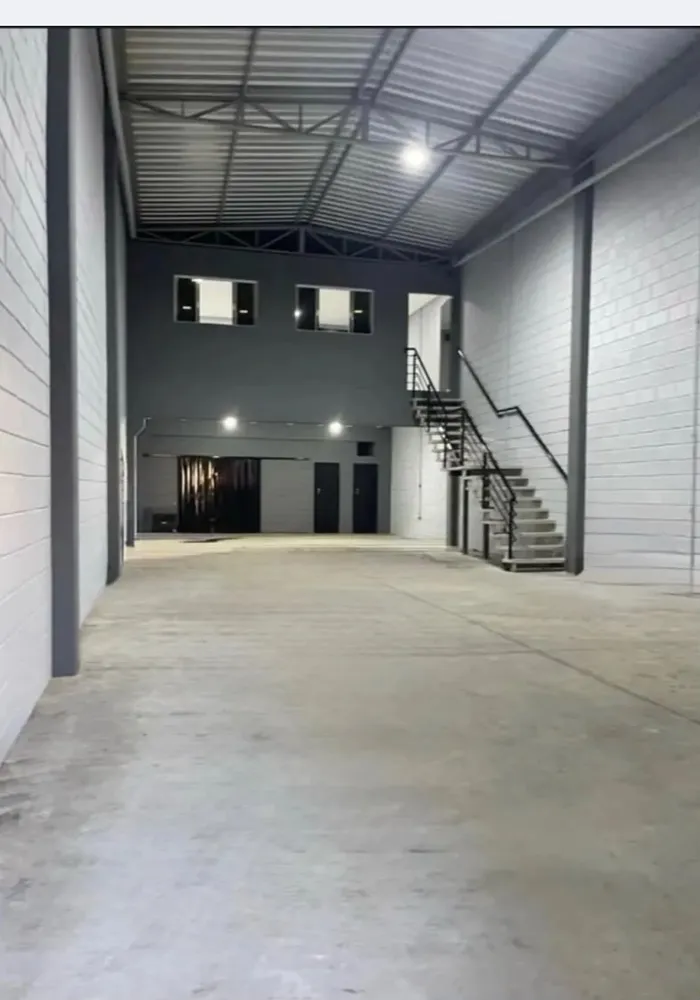 Depósito-Galpão, 290 m² - Foto 1
