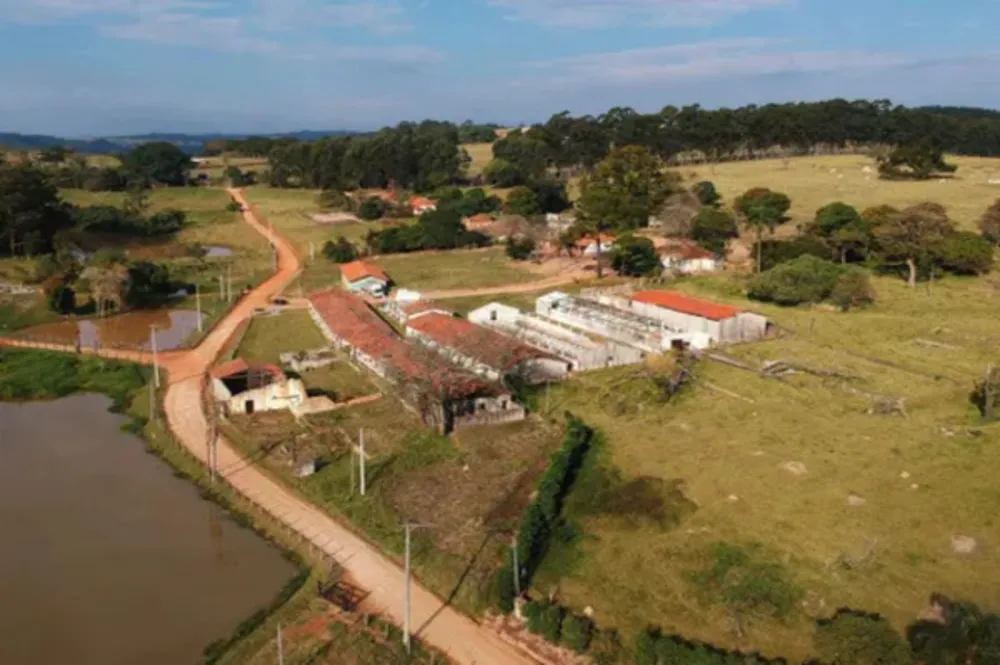 Sítio, 7 quartos, 2 hectares - Foto 1