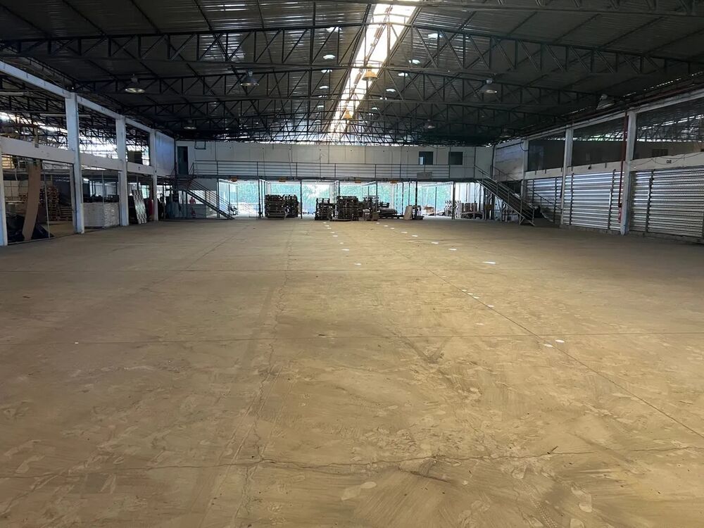 Depósito-Galpão, 2200 m² - Foto 2