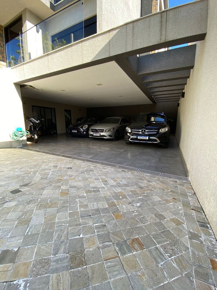 Casa à venda e aluguel com 5 quartos - Foto 1