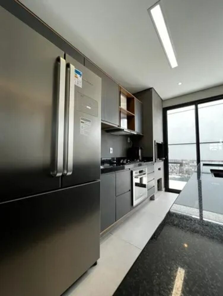 Casa à venda com 2 quartos, 150m² - Foto 3