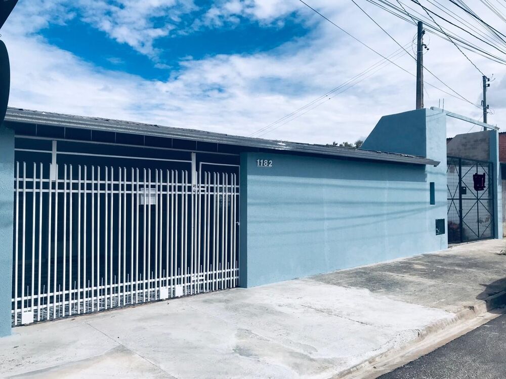 Casa à venda com 2 quartos, 157m² - Foto 1