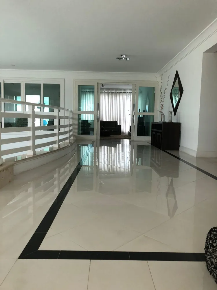 Casa, 6 quartos, 3015 m² - Foto 1