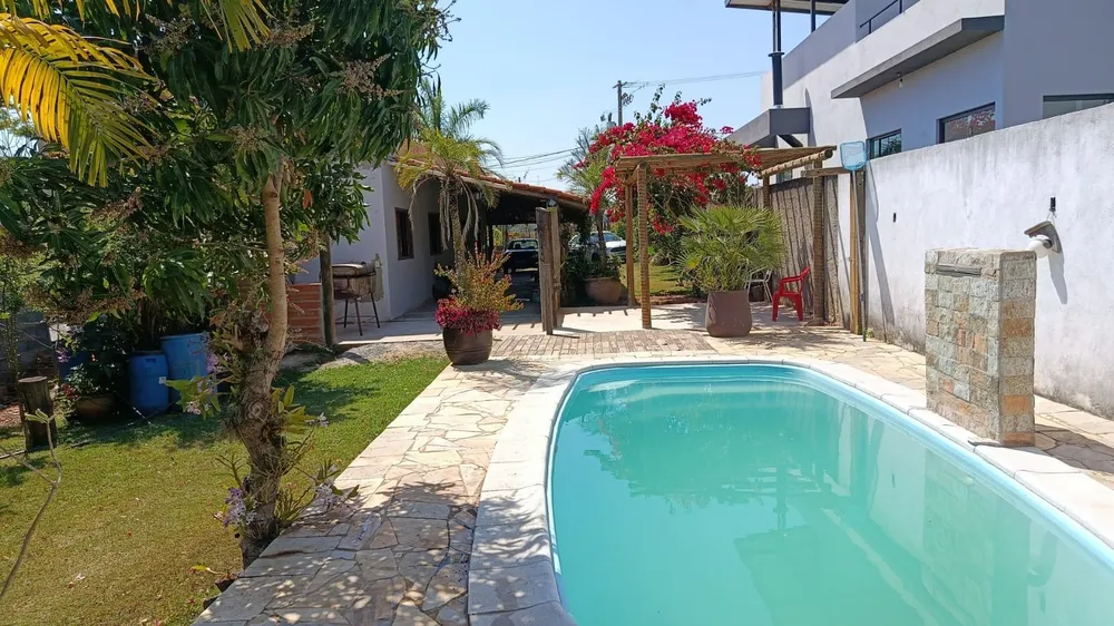 Chácara, 2 quartos, 1135 m² - Foto 1