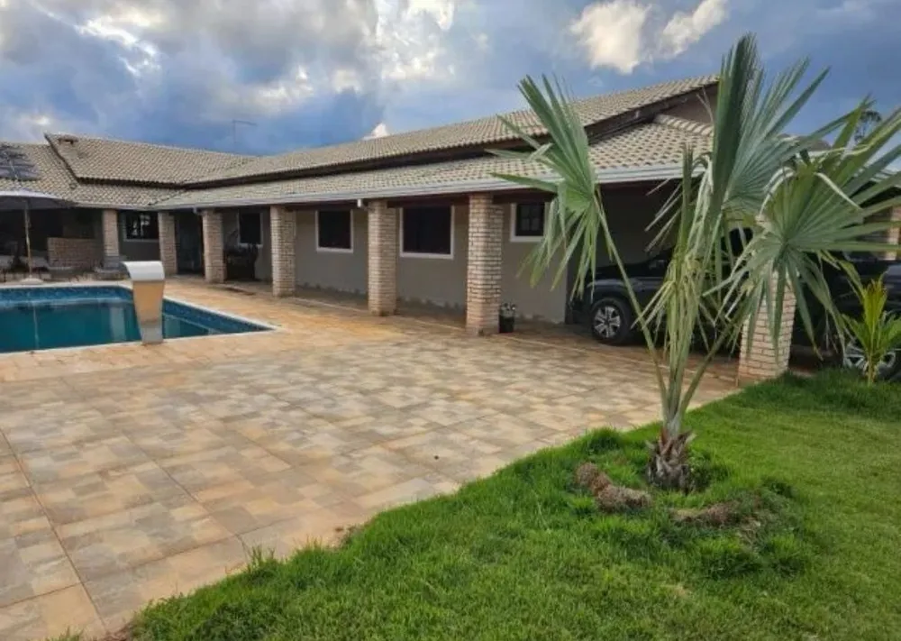 Chácara, 3 quartos, 1200 m² - Foto 1