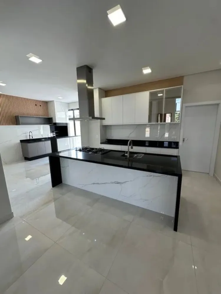 Casa, 3 quartos, 164 m² - Foto 2