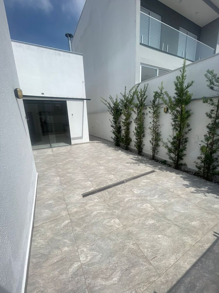 Casa à venda e aluguel com 3 quartos - Foto 1