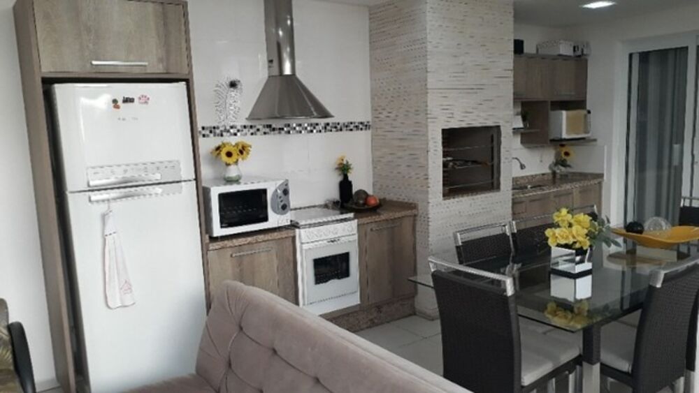 Casa, 3 quartos, 235 m² - Foto 2