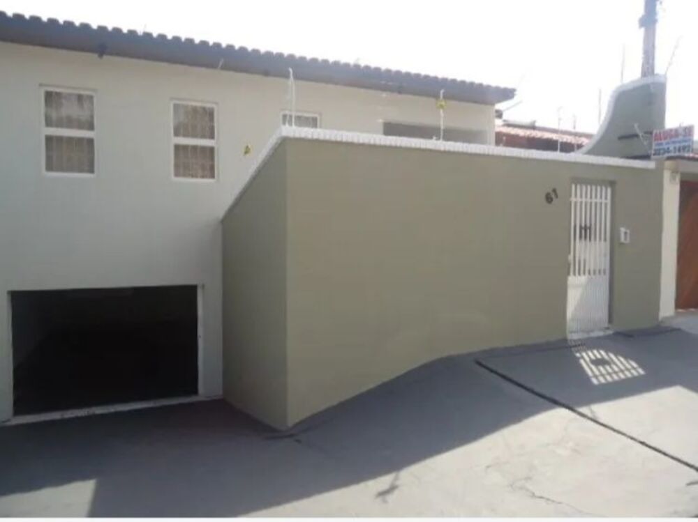 Casa para alugar com 4 quartos, 320m² - Foto 2