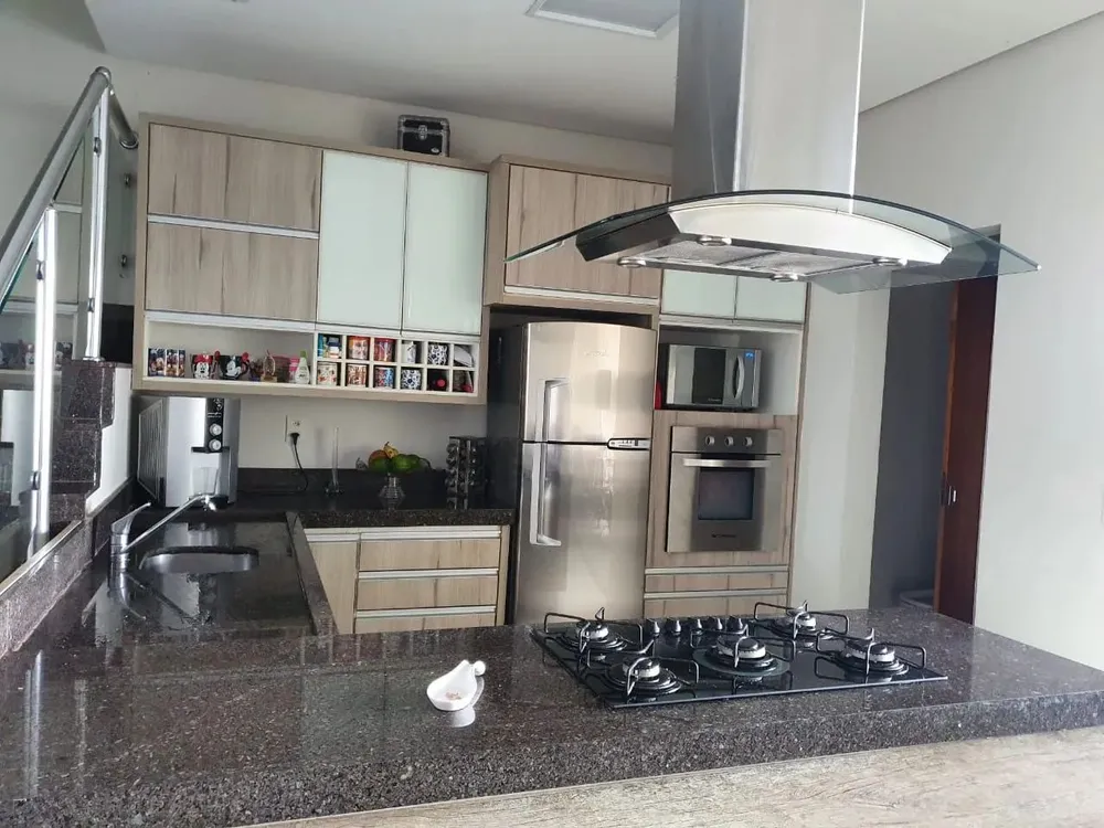 Casa, 3 quartos, 177 m² - Foto 2