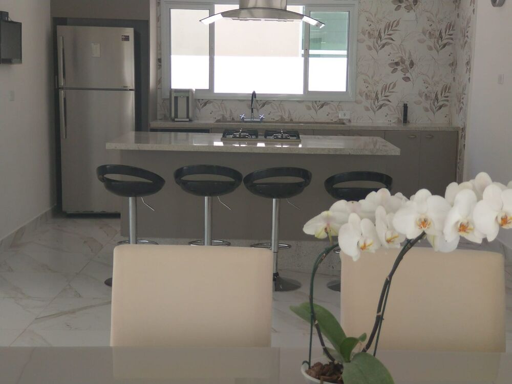 Casa, 5 quartos, 300 m² - Foto 2