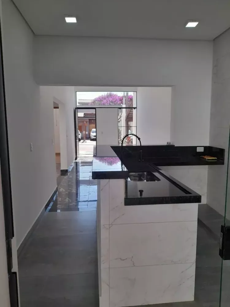 Casa à venda com 3 quartos, 110m² - Foto 3