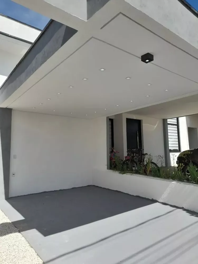 Casa à venda com 3 quartos, 110m² - Foto 2