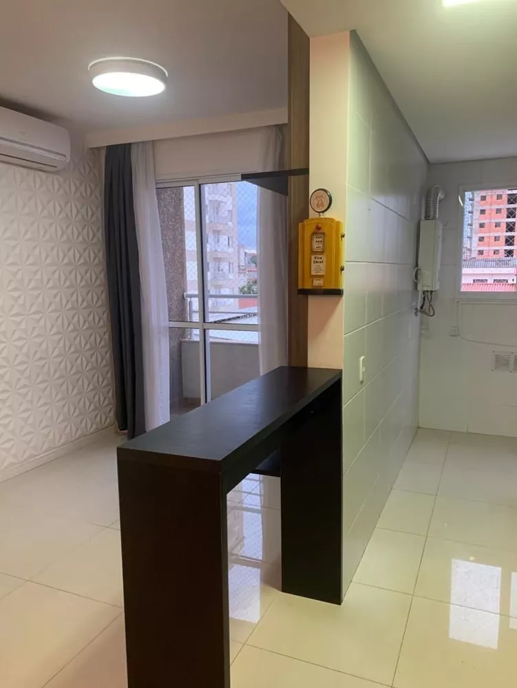 Apartamento à venda com 3 quartos, 90m² - Foto 2