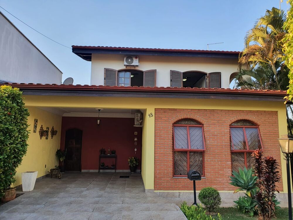 Casa, 3 quartos, 304 m² - Foto 1
