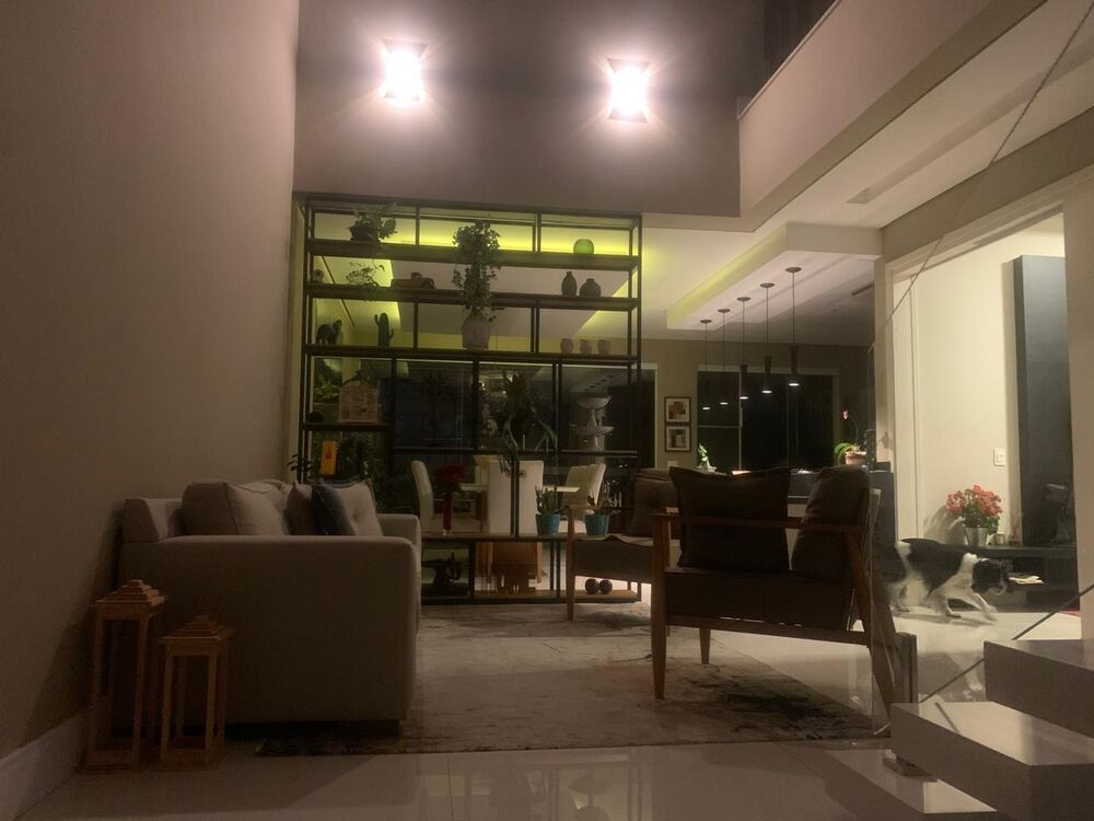 Casa à venda com 3 quartos, 306m² - Foto 2