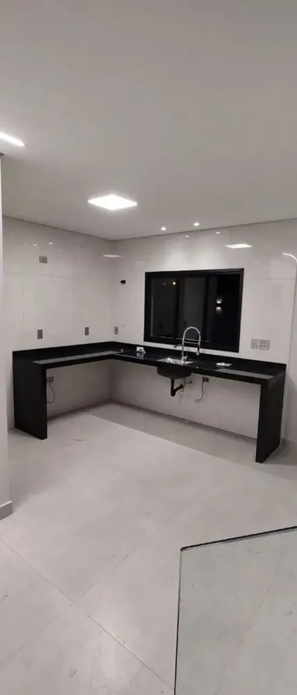 Casa, 3 quartos, 132 m² - Foto 2