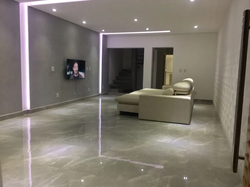 Casa, 3 quartos, 272 m² - Foto 1