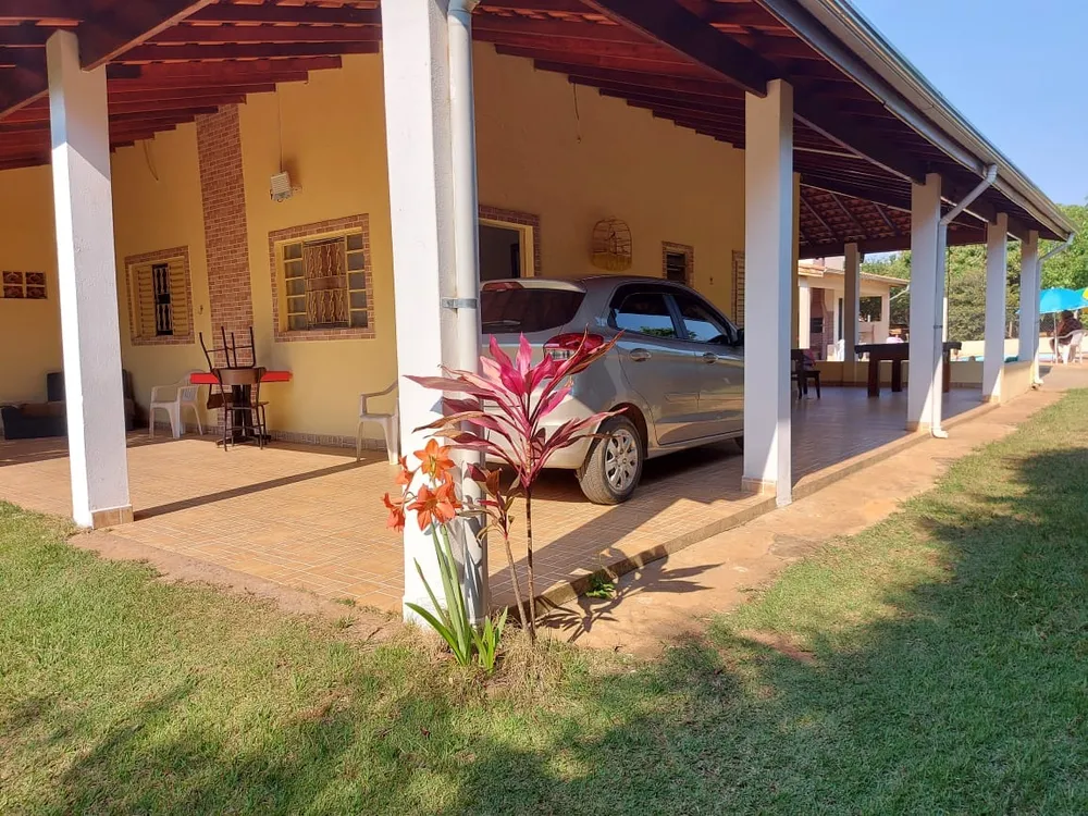 Chácara, 2 quartos, 1085 m² - Foto 1
