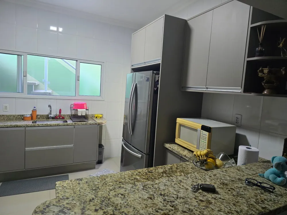 Casa, 3 quartos, 220 m² - Foto 2