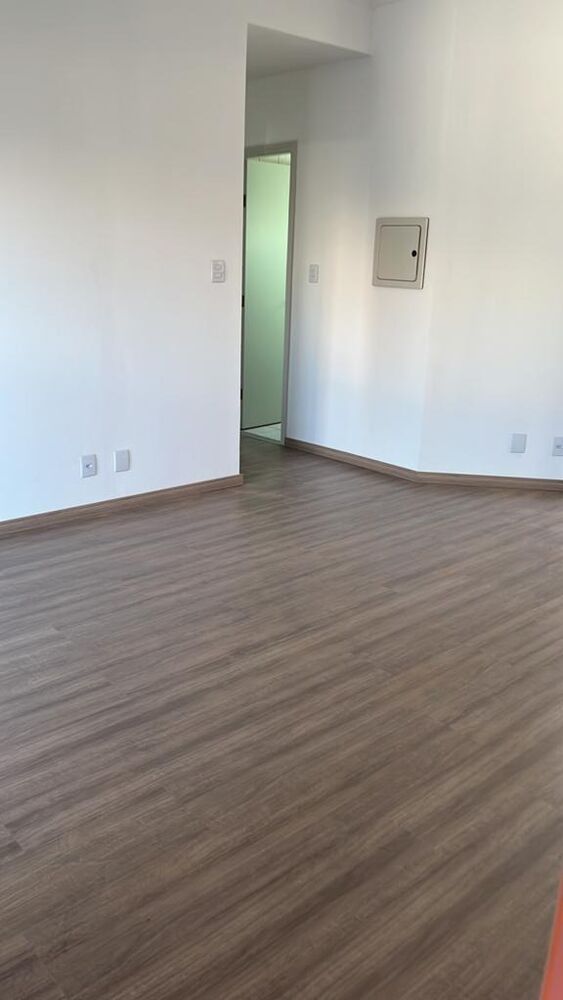 Apartamento à venda com 2 quartos, 66m² - Foto 2