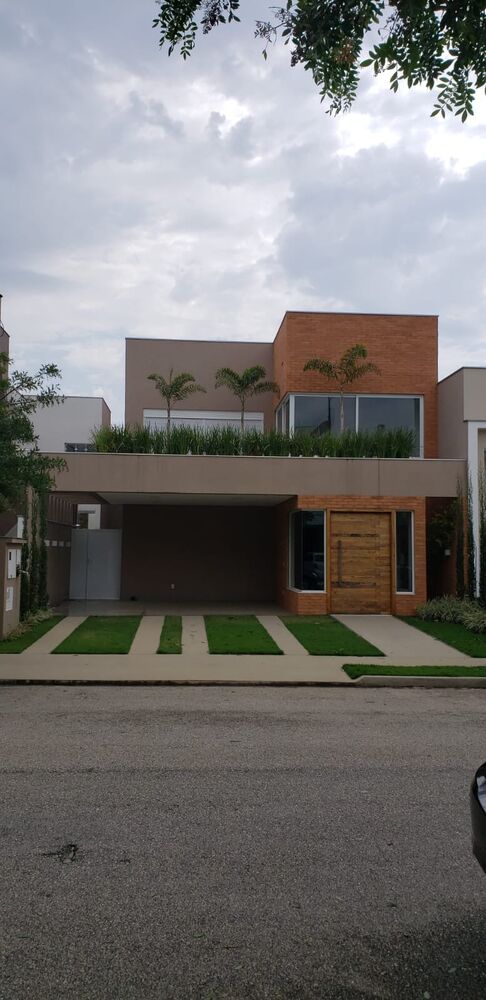 Casa, 4 quartos, 323 m² - Foto 1