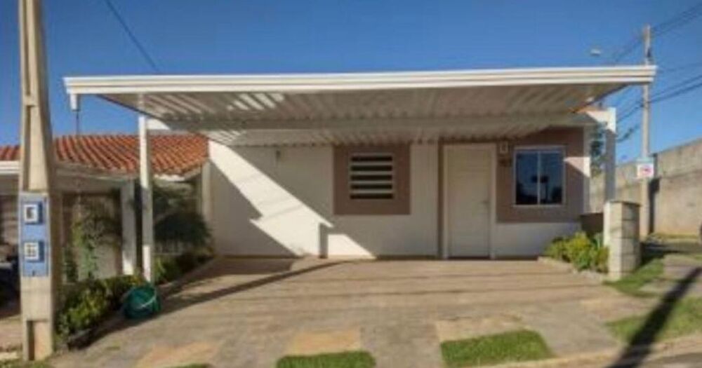 Casa à venda com 3 quartos - Foto 1